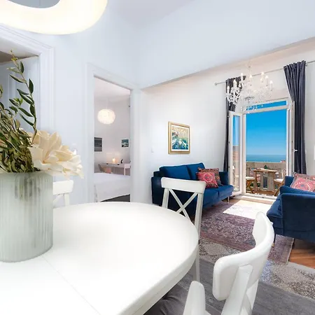 Summer Wind Apartment *