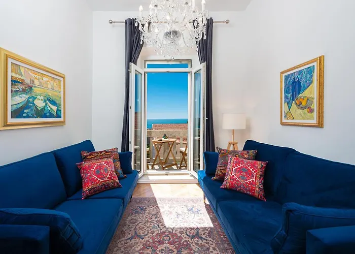 Apartment Summer Wind *