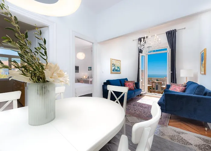 Summer Wind Apartment *